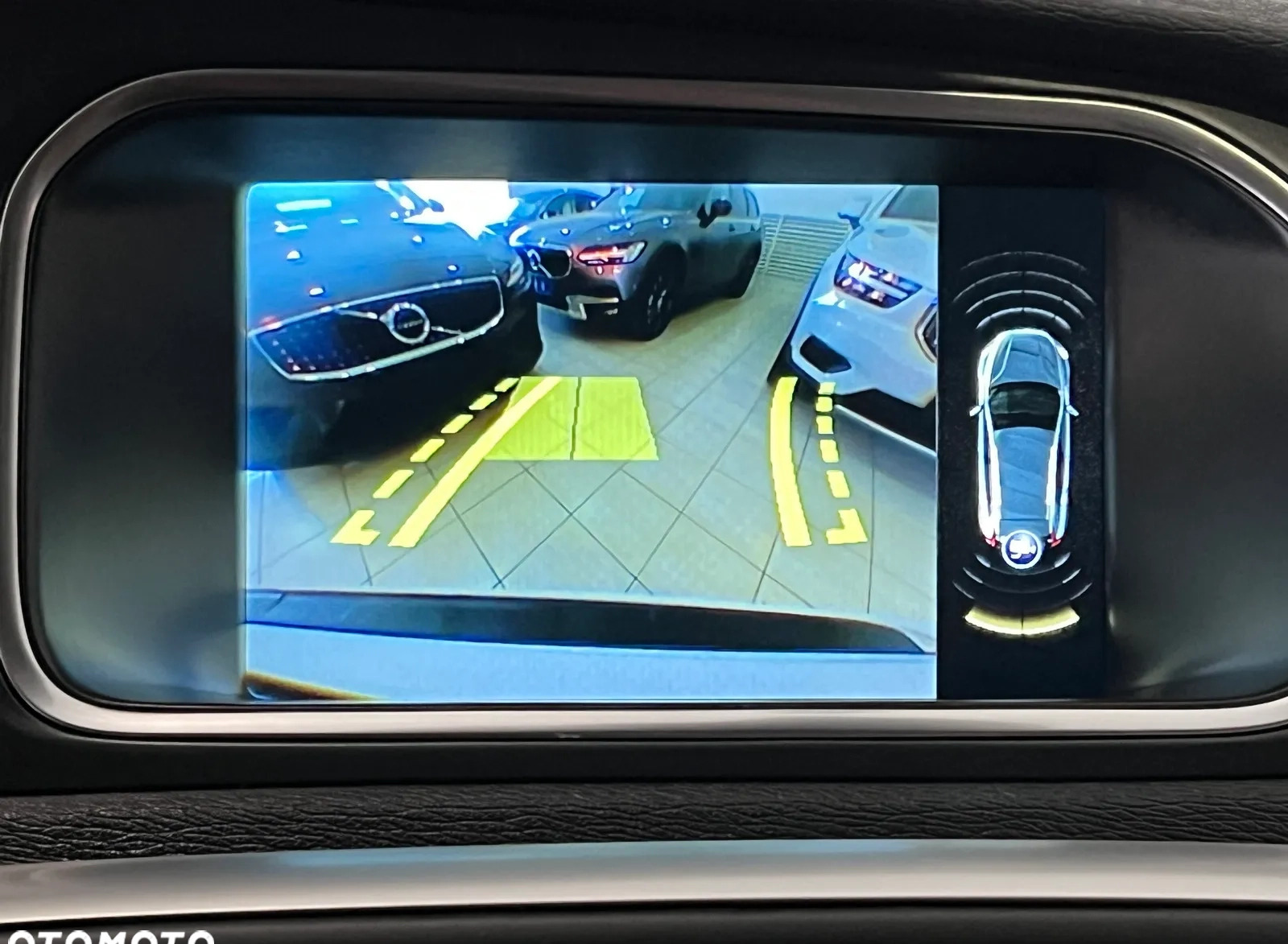 Volvo V40 cena 85900 przebieg: 142000, rok produkcji 2016 z Pilawa małe 562